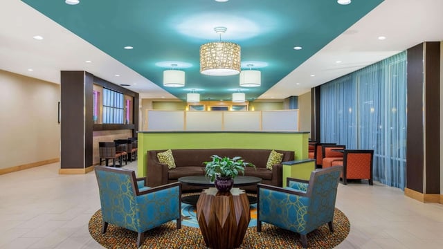 La Quinta Inn & Suites by Wyndham Little Rock - West hotel detail image 2