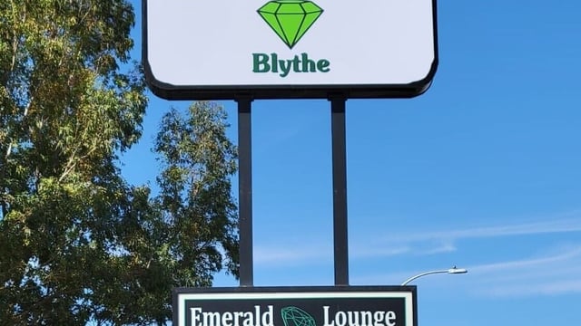 Emerald Inn & Lounge hotel detail image 3