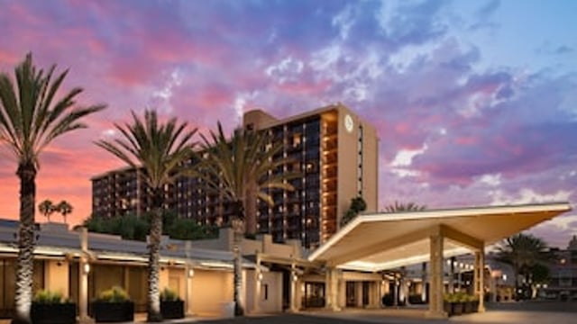 Sheraton Park Hotel at the Anaheim Resort hotel detail image 2