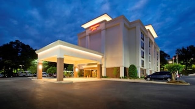 Hampton Inn Atlanta-Northlake hotel detail image 1