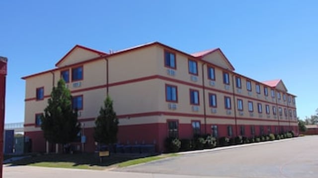 Howard Johnson by Wyndham Lubbock TX hotel detail image 3