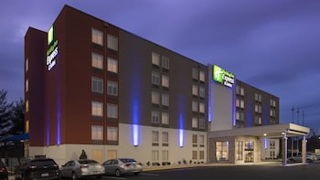 Holiday Inn Express & Suites College Park-University Area, an IHG Hotel hotel detail image 1