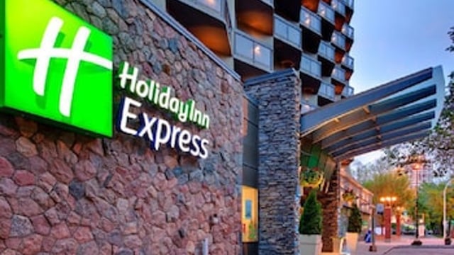 Holiday Inn Express Edmonton Downtown, an IHG Hotel hotel detail image 1