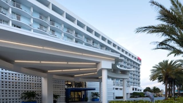 Hilton Clearwater Beach Resort & Spa hotel detail image 2