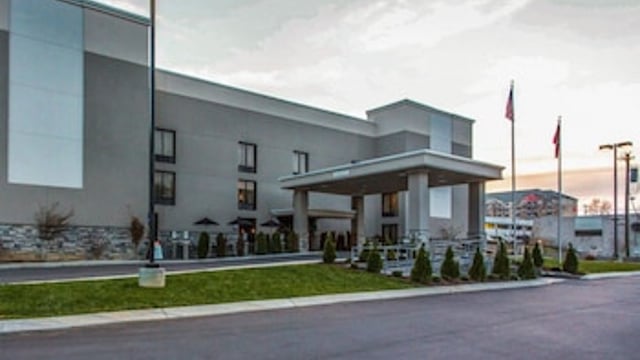Quality Suites Nashville Airport hotel detail image 1
