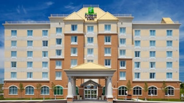 Holiday Inn Express Hotel & Suites CLARINGTON - BOWMANVILLE, an IHG Hotel hotel detail image 3