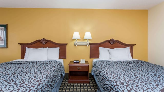 Days Inn & Suites by Wyndham Warner Robins Near Robins AFB hotel detail image 3