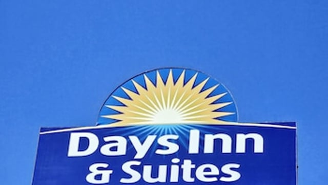Days Inn by Wyndham Rolla hotel detail image 1