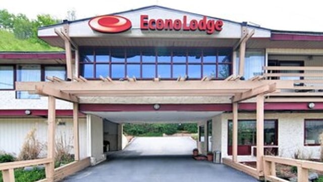 Econo Lodge Summit - Scranton hotel detail image 3