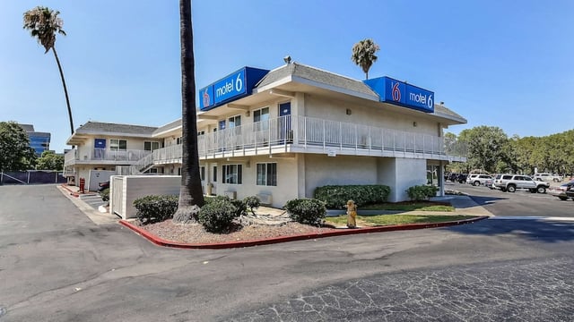 Motel 6 Pleasanton, CA hotel detail image 2