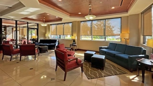 Comfort Suites Augusta Riverwatch hotel detail image 3