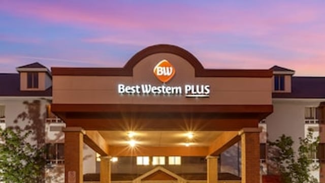 Best Western Plus Burlington Inn & Suites hotel detail image 2