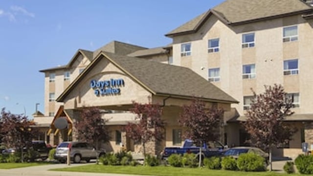 Days Inn & Suites by Wyndham West Edmonton hotel detail image 1