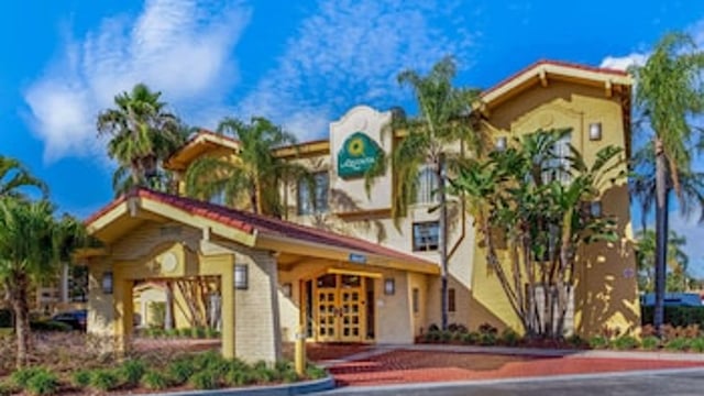 La Quinta Inn by Wyndham Tampa Bay Pinellas Park Clearwater hotel detail image 3