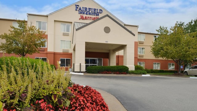 Fairfield Inn & Suites by Marriott St. Louis St. Charles hotel detail image 1