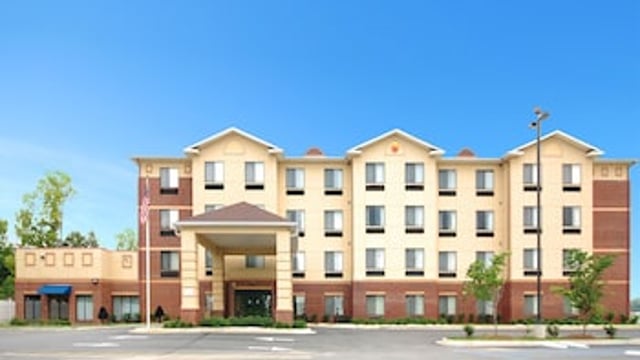 Comfort Inn & Suites Montgomery Eastchase hotel detail image 2