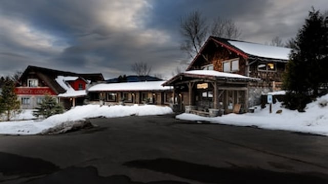 Adirondack Spruce Lodge hotel detail image 2