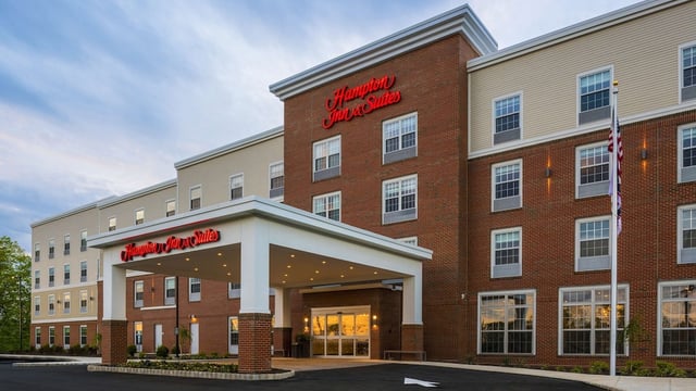 Hampton Inn & Suites Bridgewater hotel detail image 1