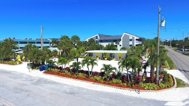 Tropical Breeze Beach Club hotel detail image 1
