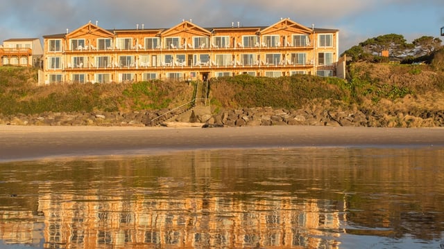 Pelican Shores Inn hotel detail image 2