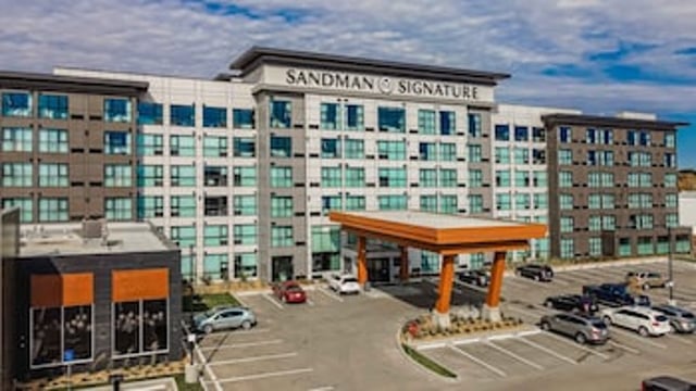 Sandman Signature Saskatoon South Hotel hotel detail image 2